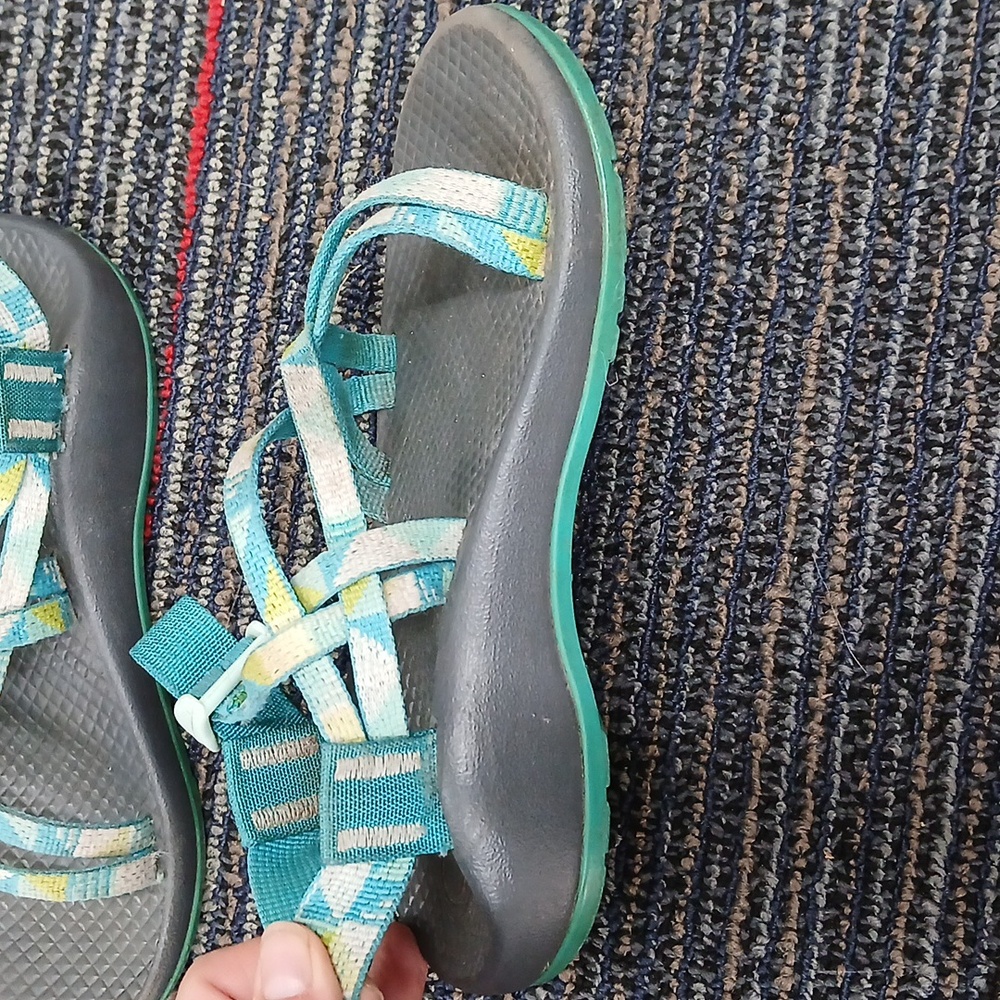 Chaco youth Teal and Gray Sandal Youth size 2 - Picture 5 of 6